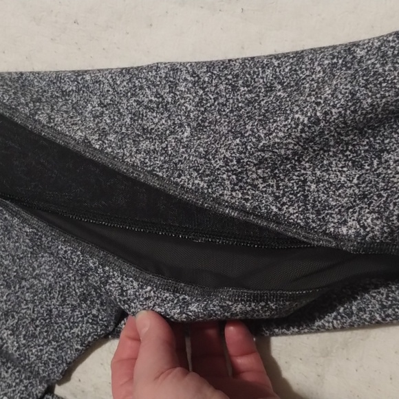 Lululemon speckled cropped leggings - Picture 7 of 7